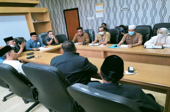 Komisi II Dewan Perwakilan Rakyat (DPRD) Kabupaten Kampar Rapat Dengar Pendapat Kepala Dinkes Kampar