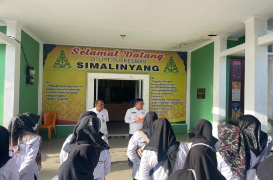 Kadiskes kampar Sidak Sekaligus Pimpin Apel Rabu Pagi di Puskesmas Simalinyang