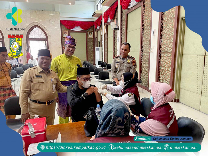 Kadiskes Kampar Lakukan Vaksinasi Booster Ke 2 ( Vaksinasi Ke Empat) Bagi Nakes.