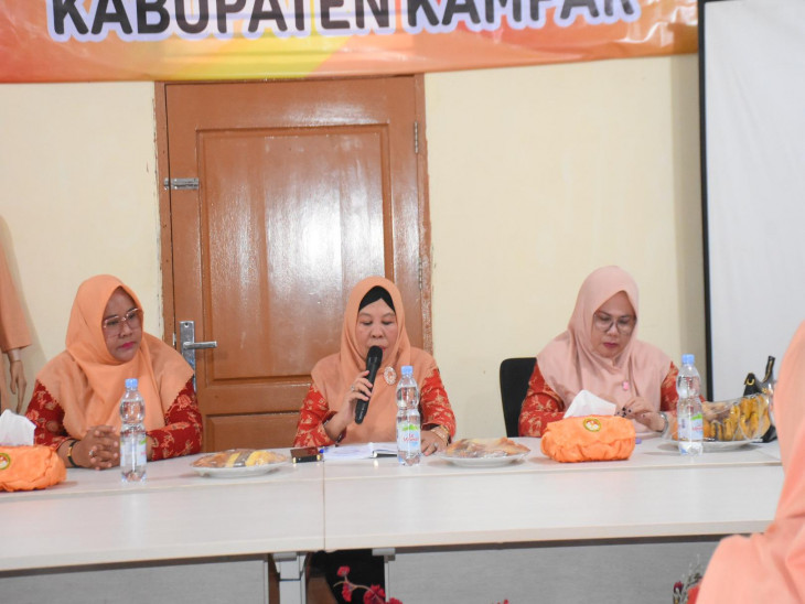 Ketua DWP UP Dinas Kesehatan Hadiri Rapat Rencana Kerja DWP Kabupaten Kampar Tahun 2025.