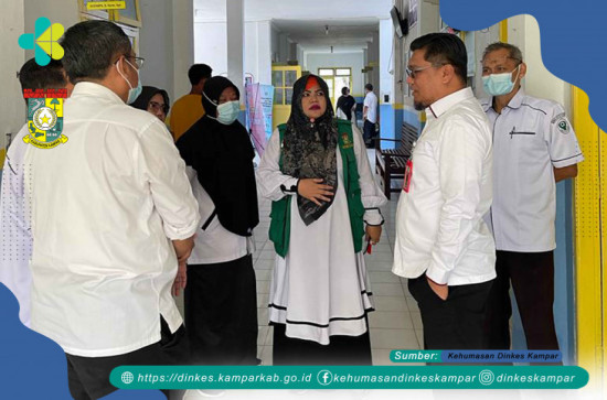 Kadiskes Kampar Sidak Ke Puskesmas Lipat Kain Untuk Memastikan Pelayanan Kesehatan Bagi Masyarakat