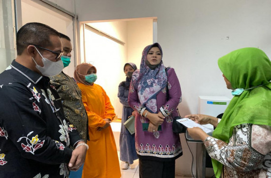 Kadiskes Kampar Lakukan Kunjungan Skrining Hypothyroid Kongenital di Rumah Sakit M. Jamil Padang.