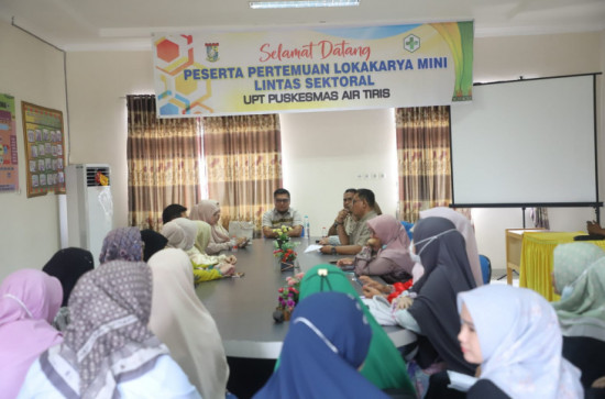 Kepala Dinas Kesehatan Tinjau Puskesmas Airtiris, Tekankan Pelayanan Cepat untuk Pasien Emergensi
